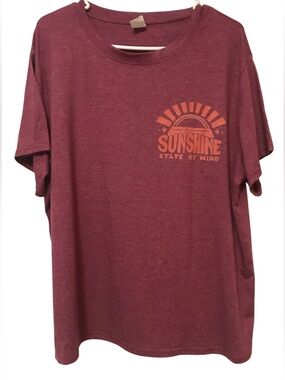 Sunshine Graphic Men's T‑Shirt in Maroon
